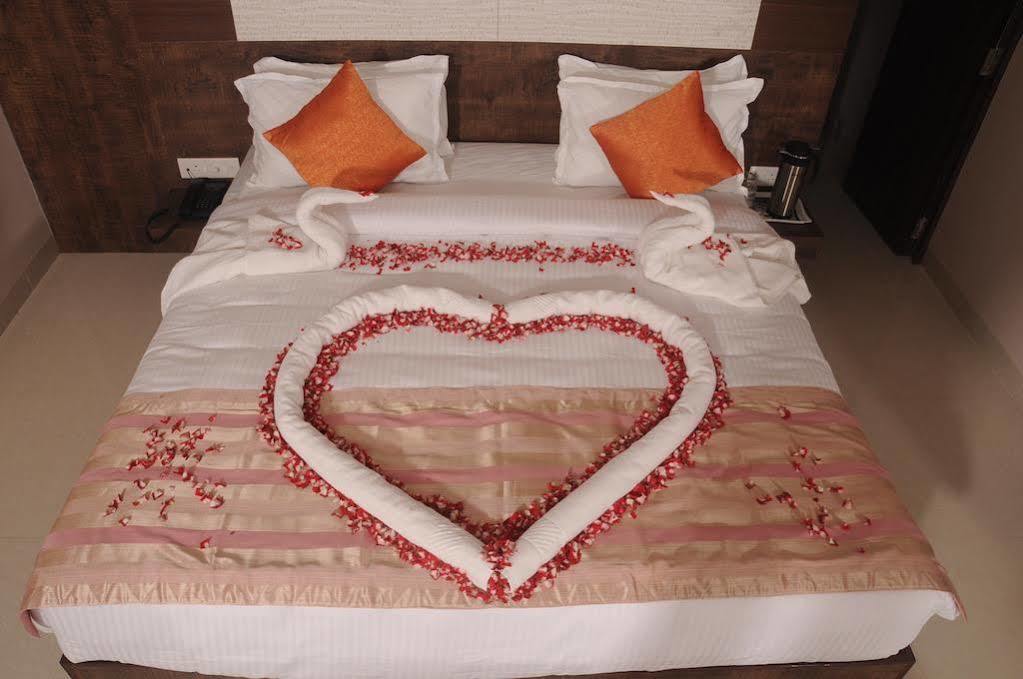 Boshan Hotels Mapusa Zewnętrze zdjęcie