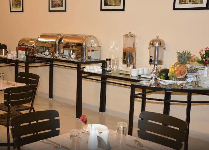 Boshan Hotels Mapusa Zewnętrze zdjęcie